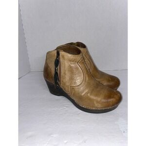 Dansko Veronica Ankle Boot Size 39 In Honey Distressed Leather Tassel